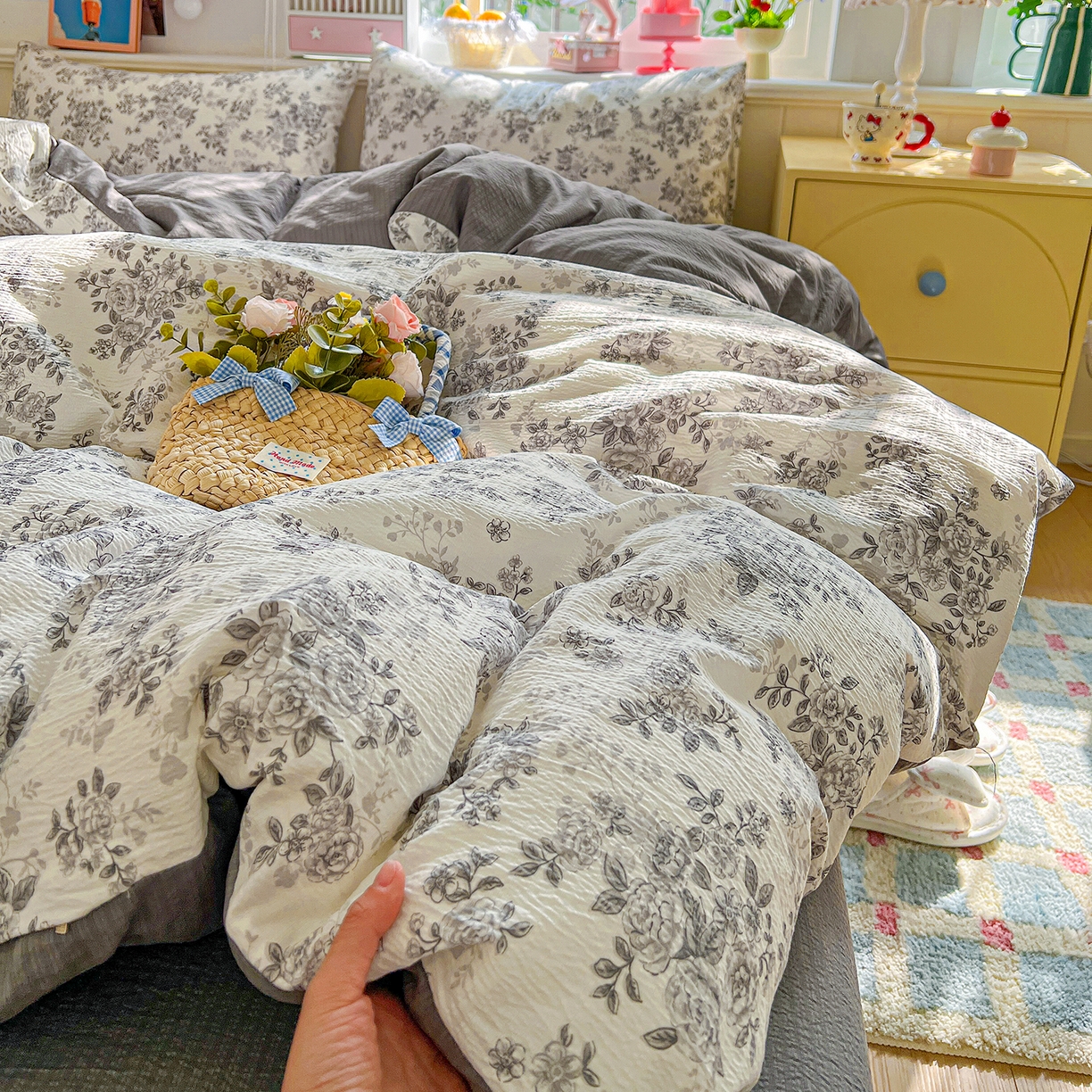 91家纺网 家纺一手货源 找家纺 仟人梦 2026新款云感双层纱印花四件套 蓝黛