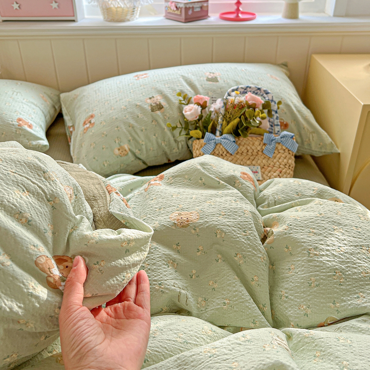 91家纺网 家纺一手货源 找家纺 仟人梦 2026新款云感双层纱印花四件套 绿色泡泡