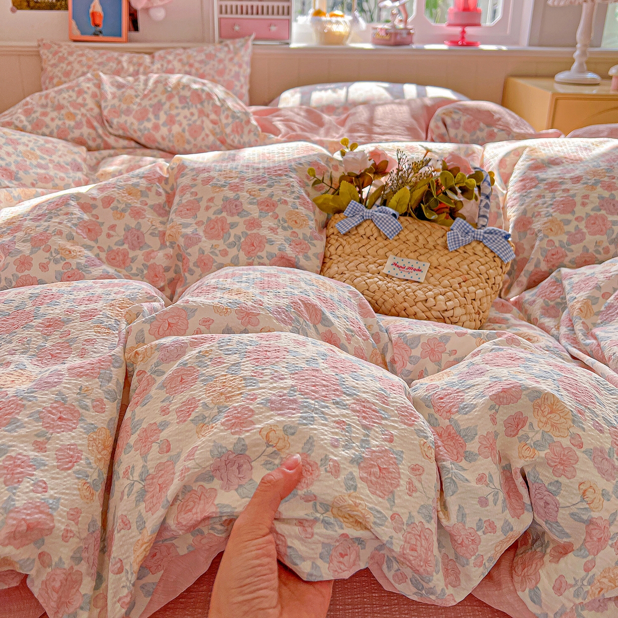 91家纺网 家纺一手货源 找家纺 仟人梦 2026新款云感双层纱印花四件套 水墨丹青-粉