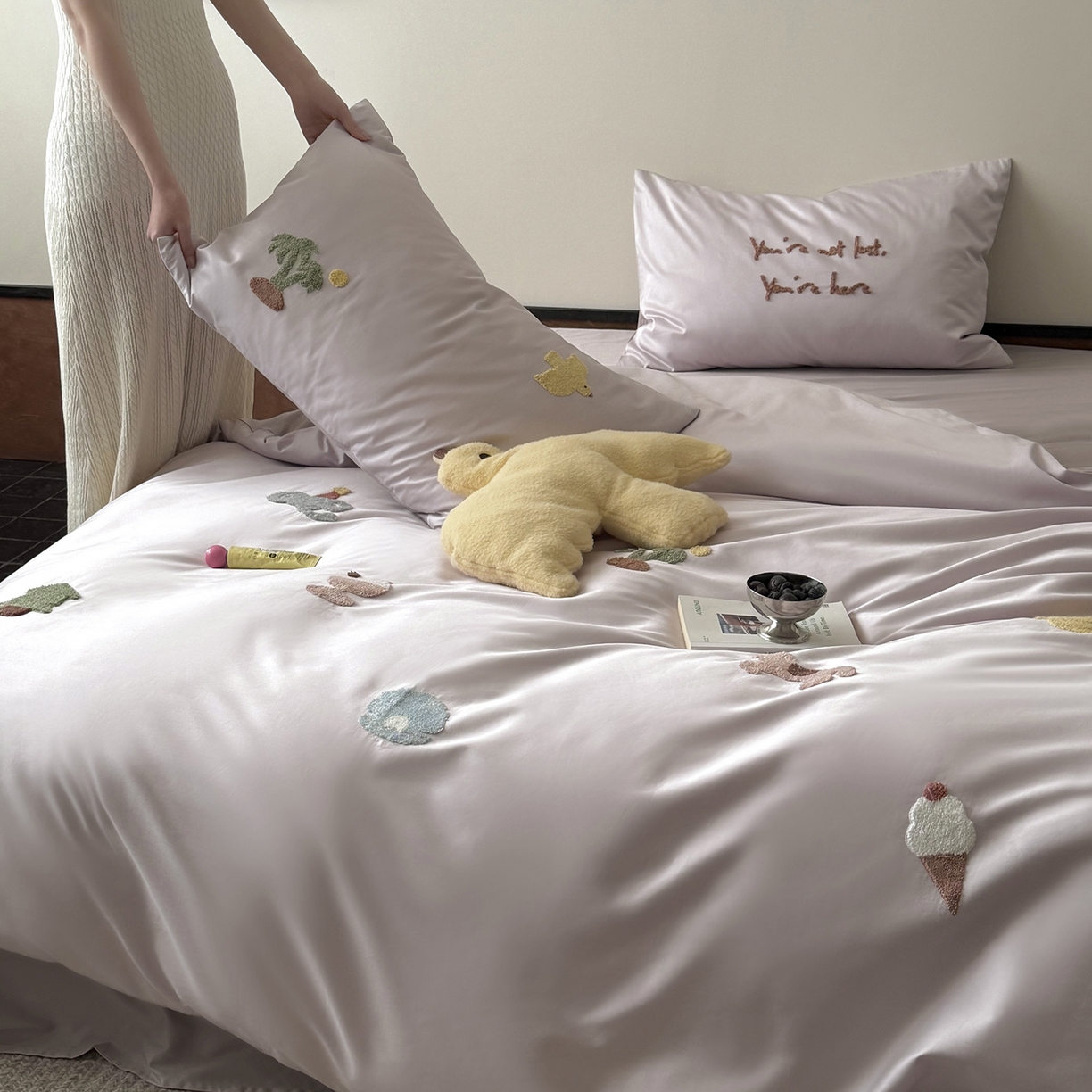 91家纺网 家纺一手货源 找家纺 （总）鹿班家居 2026春季新品100S长绒棉毛巾绣系列四件套-海风絮语 （标准会员-20元）