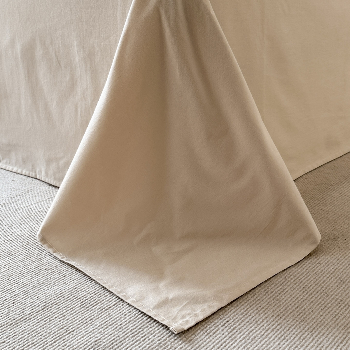 91家纺网 家纺一手货源 找家纺 宜代光年 2026新款亚麻大提花贡缎磨毛四件套系列 小清新花型 露西亚-米麻