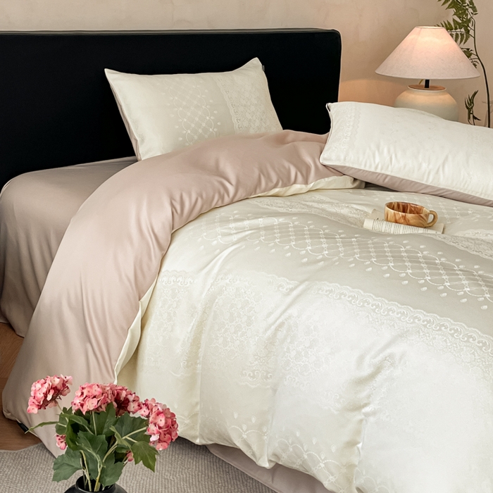 91家纺网 家纺一手货源 找家纺 米彩家纺 2026新款A类水洗真丝天丝亮丝提花四件套 浮生若梦奶昔白拼香槟