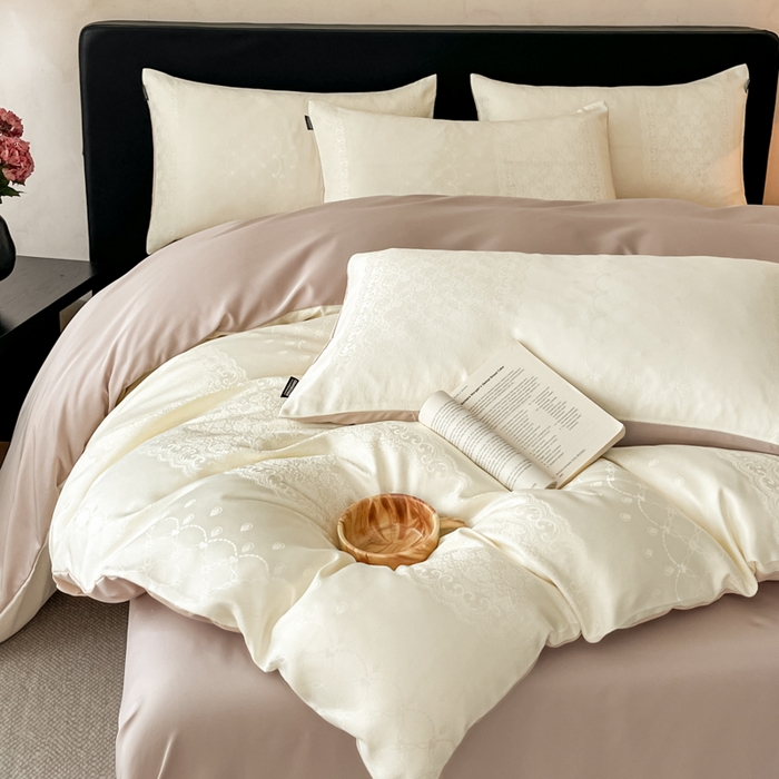 91家纺网 家纺一手货源 找家纺 米彩家纺 2026新款A类水洗真丝天丝亮丝提花四件套 浮生若梦奶昔白拼香槟