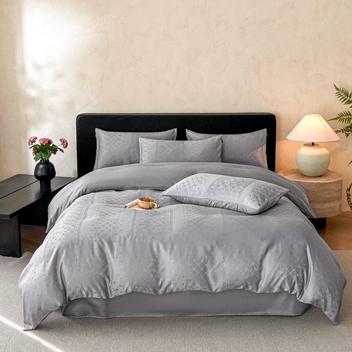 91家纺网 家纺一手货源 找家纺 米彩家纺 2026新款A类水洗真丝天丝亮丝提花四件套 浮生若梦浅灰