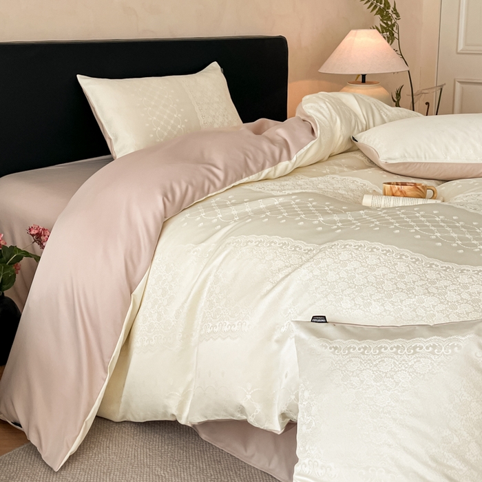 91家纺网 家纺一手货源 找家纺 米彩家纺 2026新款A类水洗真丝天丝亮丝提花四件套 浮生若梦奶昔白拼香槟