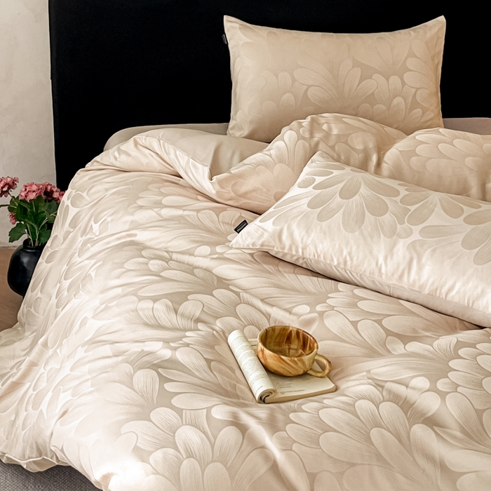 91家纺网 家纺一手货源 找家纺 米彩家纺 2026新款A类水洗真丝天丝亮丝提花四件套 叶影香槟