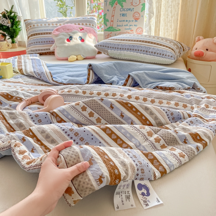 91家纺网 家纺一手货源 找家纺 老帅的工厂店 2026新款A类泡芙棉大豆夏被-费尔岛系列 蓝调鹿影