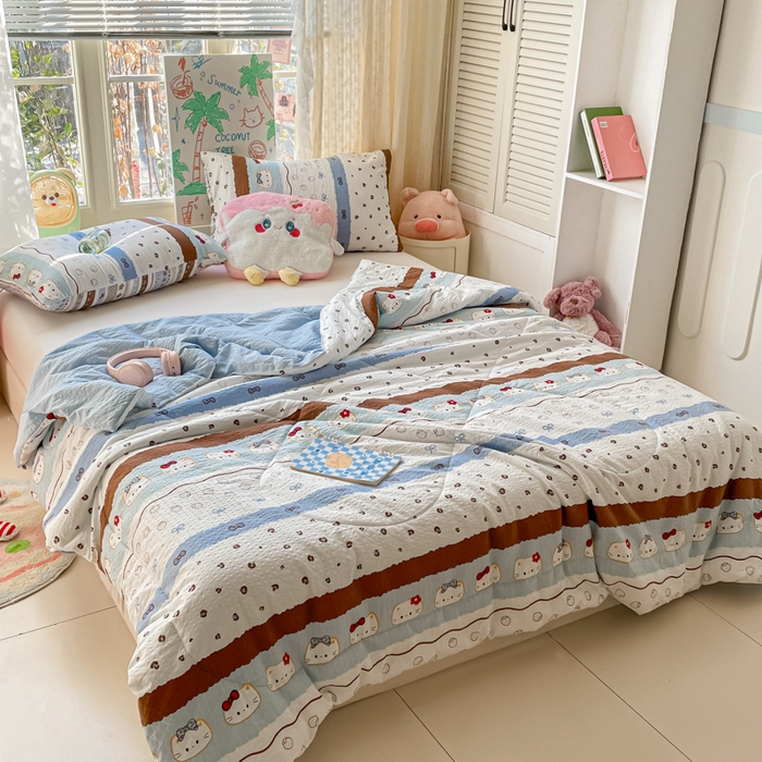 91家纺网 家纺一手货源 找家纺 老帅的工厂店 2026新款A类泡芙棉大豆夏被-费尔岛系列 云朵奶猫