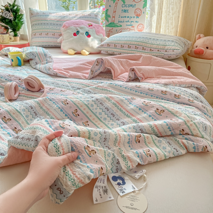 91家纺网 家纺一手货源 找家纺 老帅的工厂店 2026新款A类泡芙棉大豆夏被-费尔岛系列 木马集