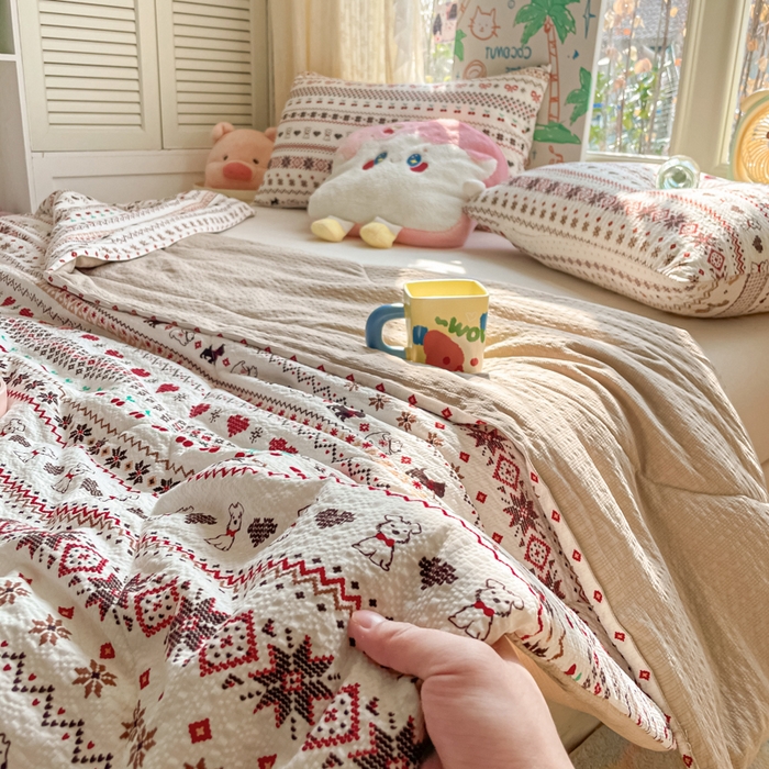 91家纺网 家纺一手货源 找家纺 老帅的工厂店 2026新款A类泡芙棉大豆夏被-费尔岛系列 红棕萌狗