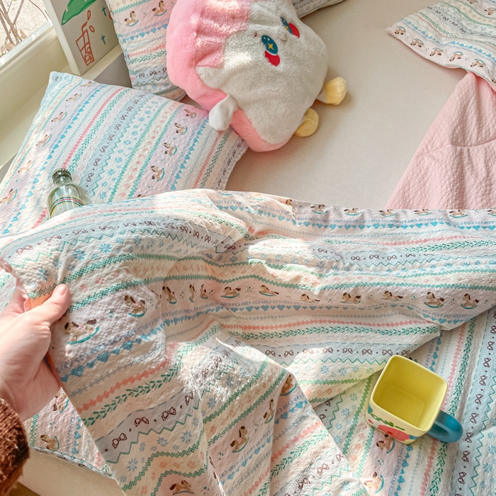 91家纺网 家纺一手货源 找家纺 老帅的工厂店 2026新款A类泡芙棉大豆夏被-费尔岛系列 木马集