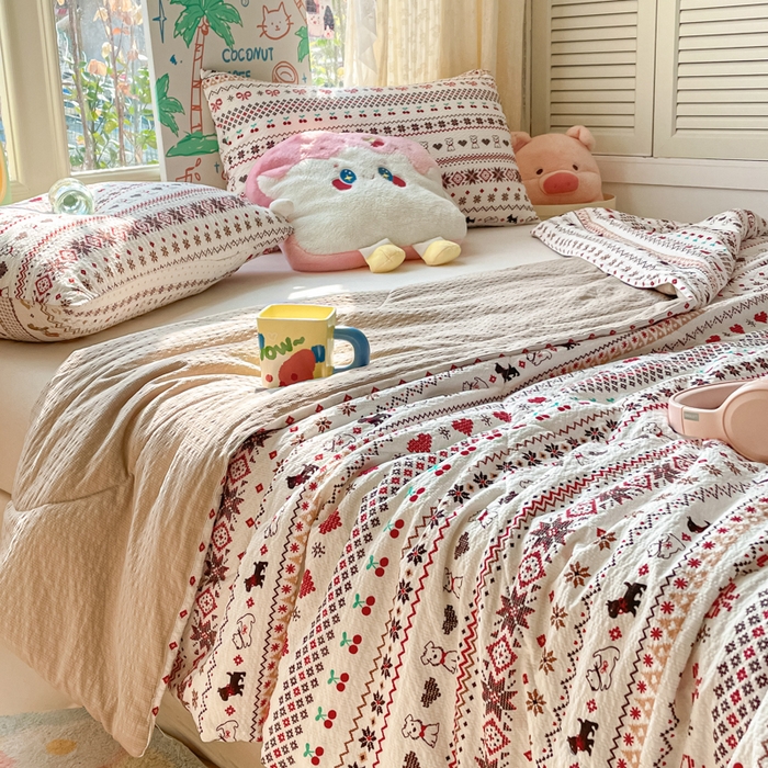 91家纺网 家纺一手货源 找家纺 老帅的工厂店 2026新款A类泡芙棉大豆夏被-费尔岛系列 红棕萌狗