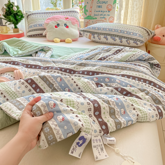 91家纺网 家纺一手货源 找家纺 老帅的工厂店 2026新款A类泡芙棉大豆夏被-费尔岛系列 雪花Kitty