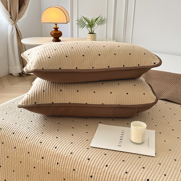 91家纺网 家纺一手货源 找家纺 卢赛尔 2026新款木棉床盖三件套四件套软床垫-四季款 点点爱