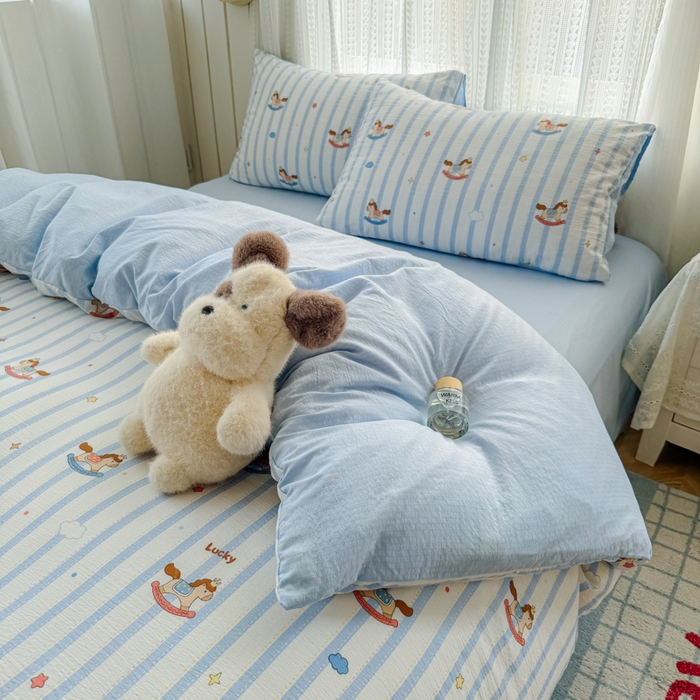 91家纺网 家纺一手货源 找家纺 温眠家纺 2026新款云感针织提花双层纱四件套 小木马