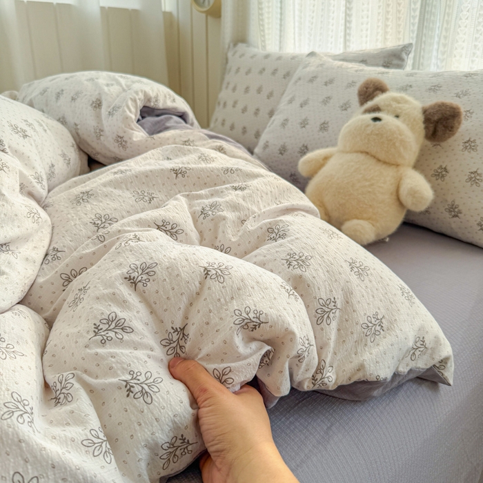 91家纺网 家纺一手货源 找家纺 温眠家纺 2026新款云感针织提花双层纱四件套 草木诗