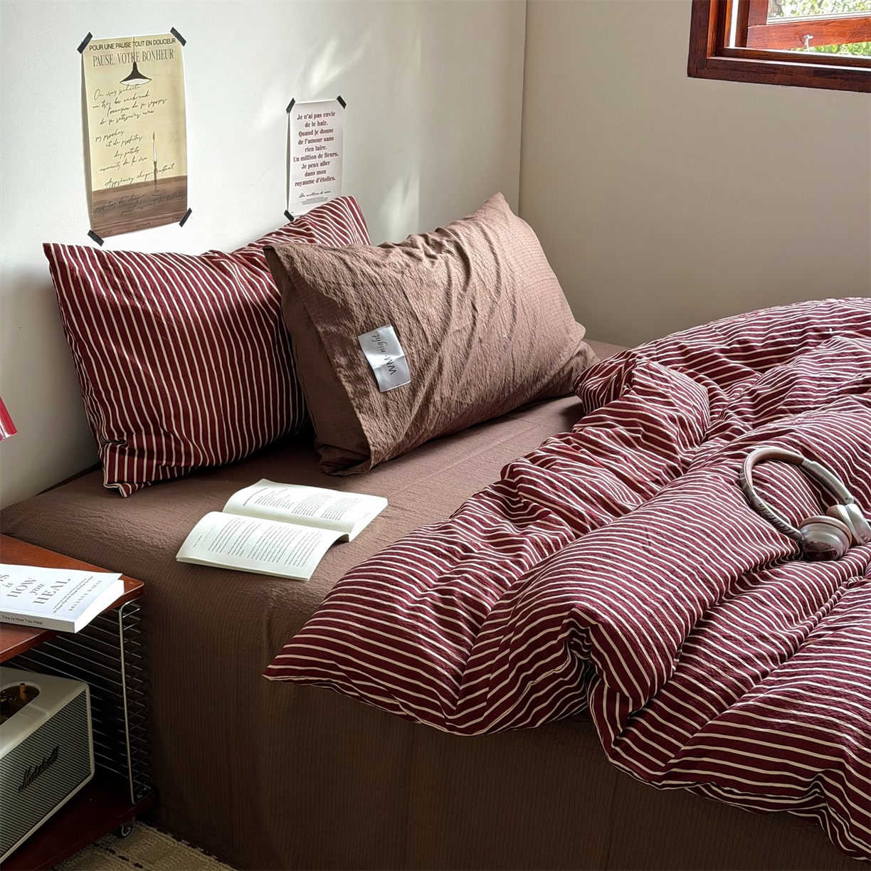 91家纺网 家纺一手货源 找家纺 拾一 2026新款条纹简约中古木棉水洗棉四件套 慵懒条-红