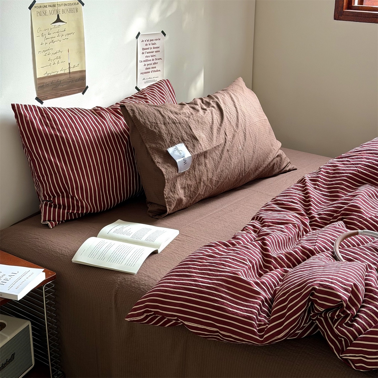 91家纺网 家纺一手货源 找家纺 拾一 2026新款条纹简约中古木棉水洗棉四件套 慵懒条-红