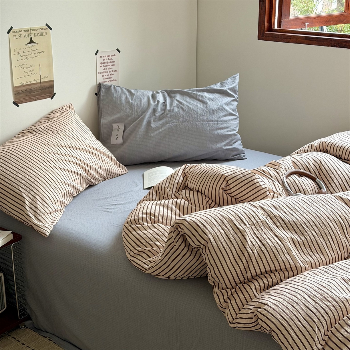 91家纺网 家纺一手货源 找家纺 拾一 2026新款条纹简约中古木棉水洗棉四件套 慵懒条-奶茶