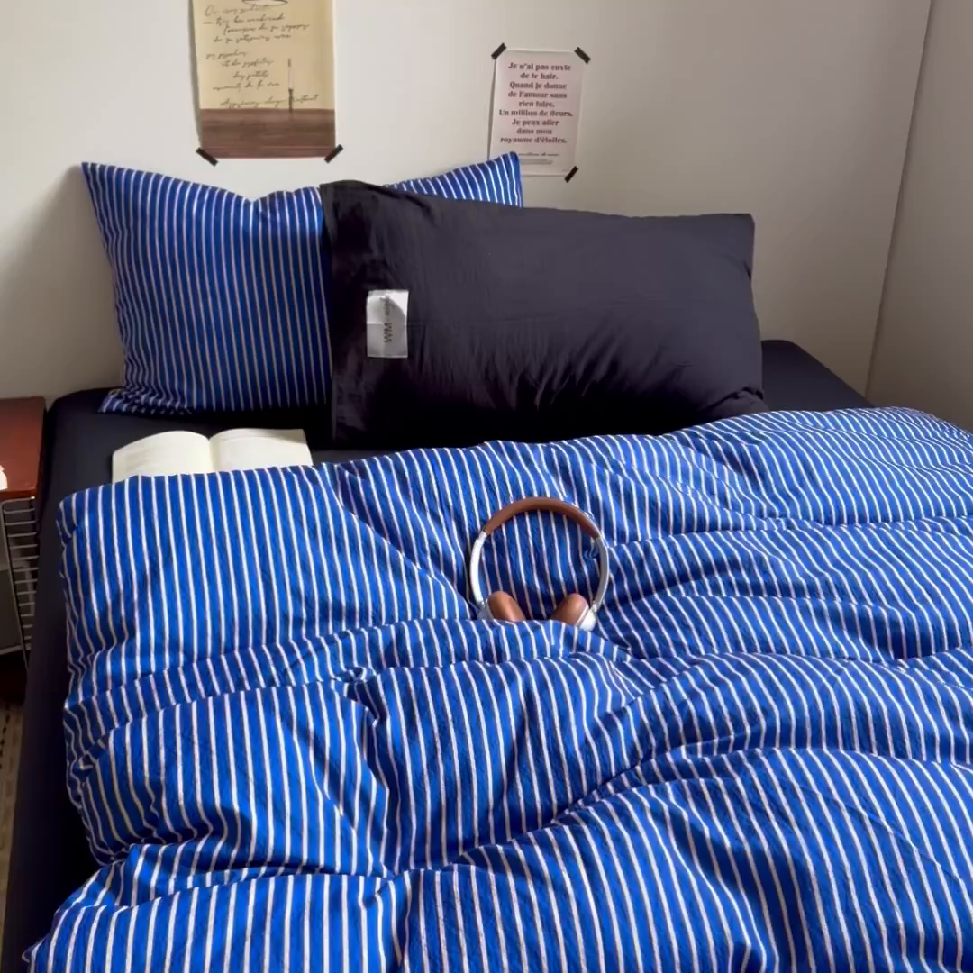 91家纺网 家纺一手货源 找家纺 拾一 2026新款条纹简约中古木棉水洗棉四件套 慵懒条-克莱因蓝