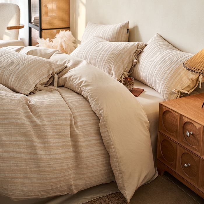 91家纺网 家纺一手货源 找家纺 宜代光年 2026新款亚麻大提花贡缎磨毛四件套系列 侘寂风花型系列 素简