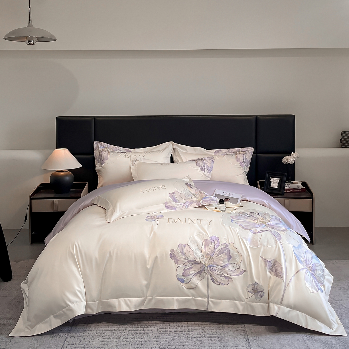 置顶家纺 2026新款春夏亲肤刺绣艾媞系列四件套 艾媞-白+香芋紫