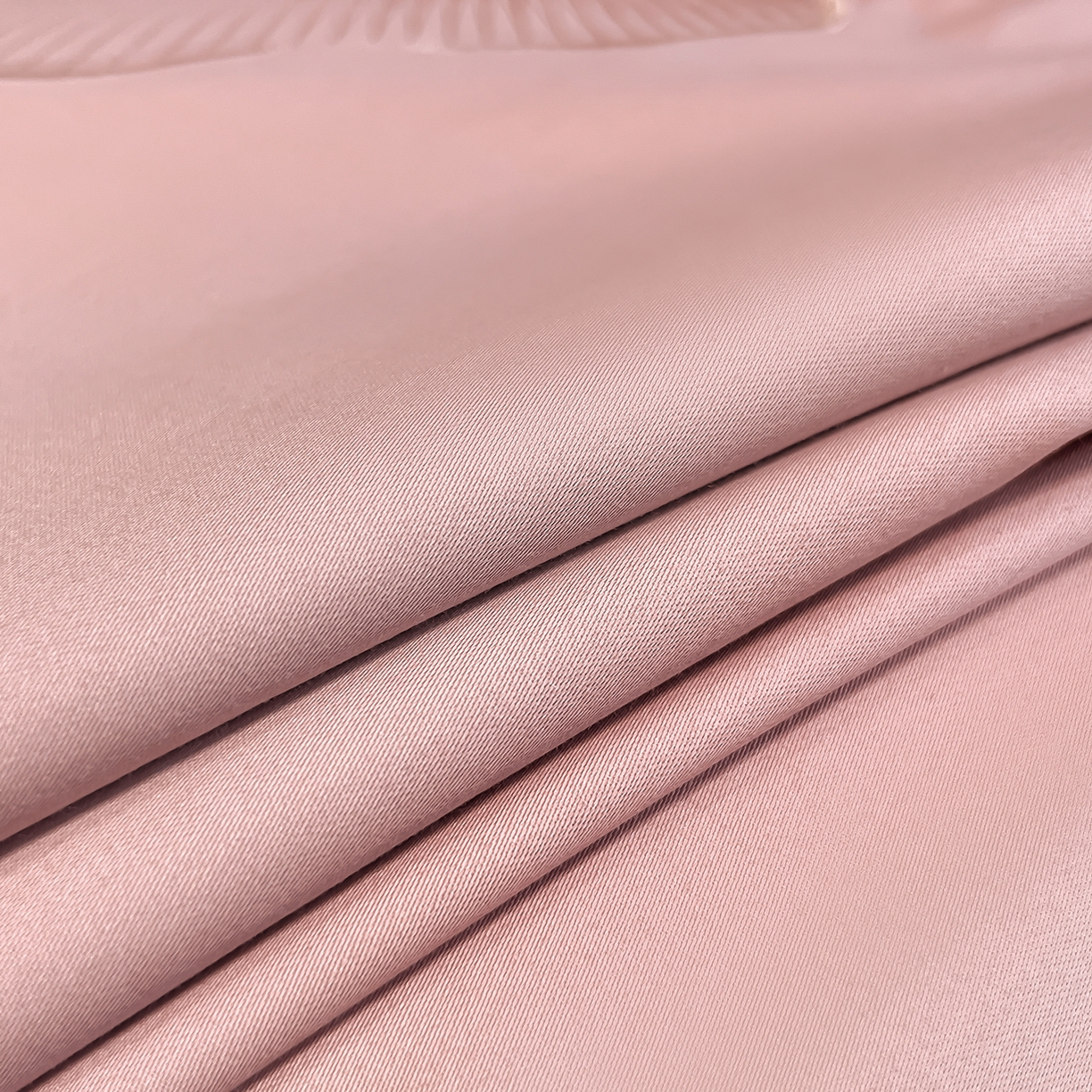 91家纺网 家纺一手货源 找家纺 置顶家纺 2026新款春夏亲肤刺绣艾媞系列四件套 艾媞-豆沙