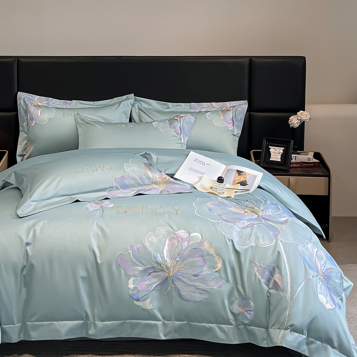 91家纺网 家纺一手货源 找家纺 置顶家纺 2026新款春夏亲肤刺绣艾媞系列四件套 艾媞-水蓝