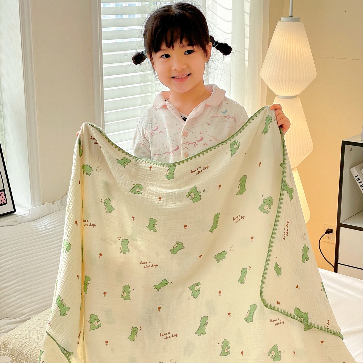 91家纺网 家纺一手货源 找家纺 优被业 2026新款A类全棉双层纱布毯夏被毯盖毯婴儿包被 小恐龙