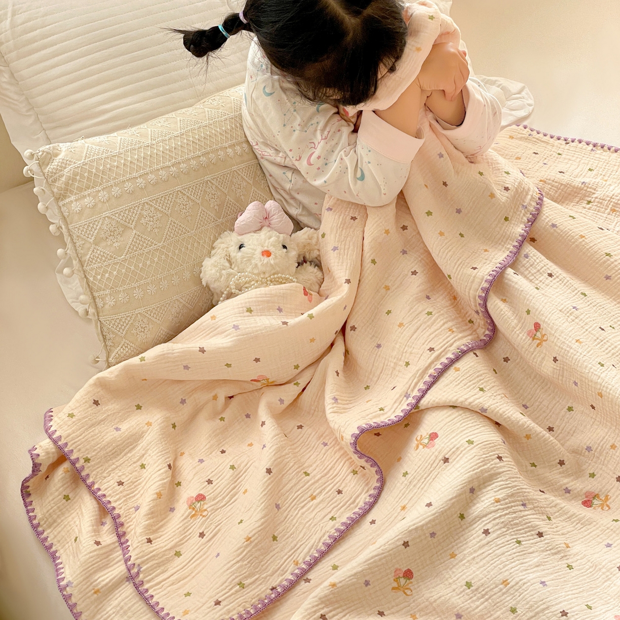 91家纺网 家纺一手货源 找家纺 优被业 2026新款A类全棉双层纱布毯夏被毯盖毯婴儿包被 星空草莓