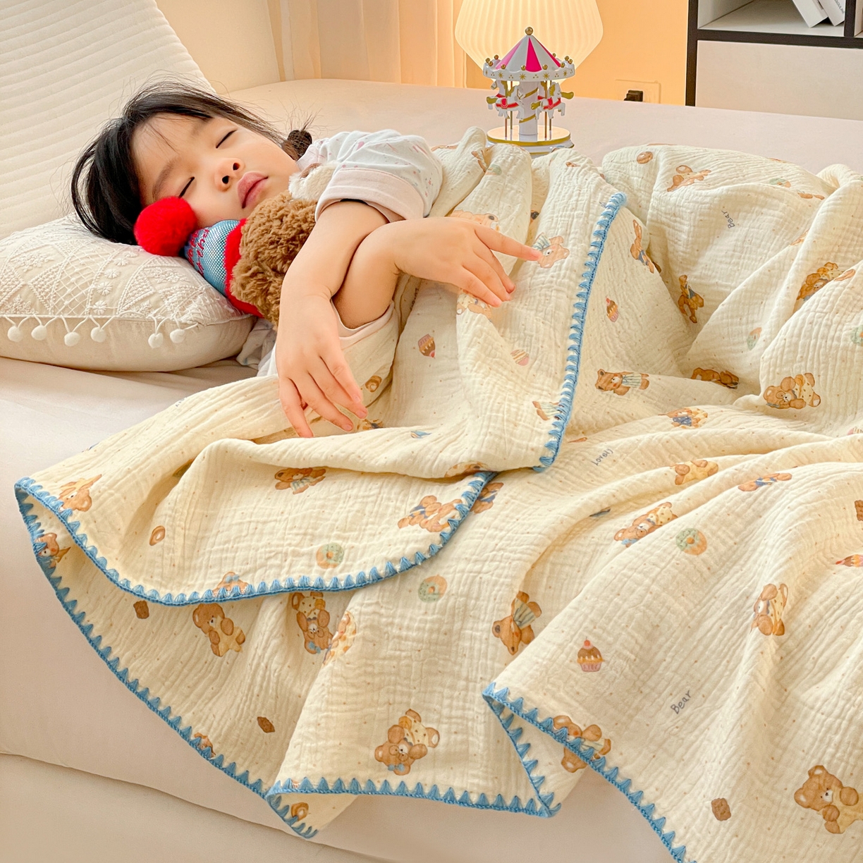 91家纺网 家纺一手货源 找家纺 优被业 2026新款A类全棉双层纱布毯夏被毯盖毯婴儿包被 抱抱熊