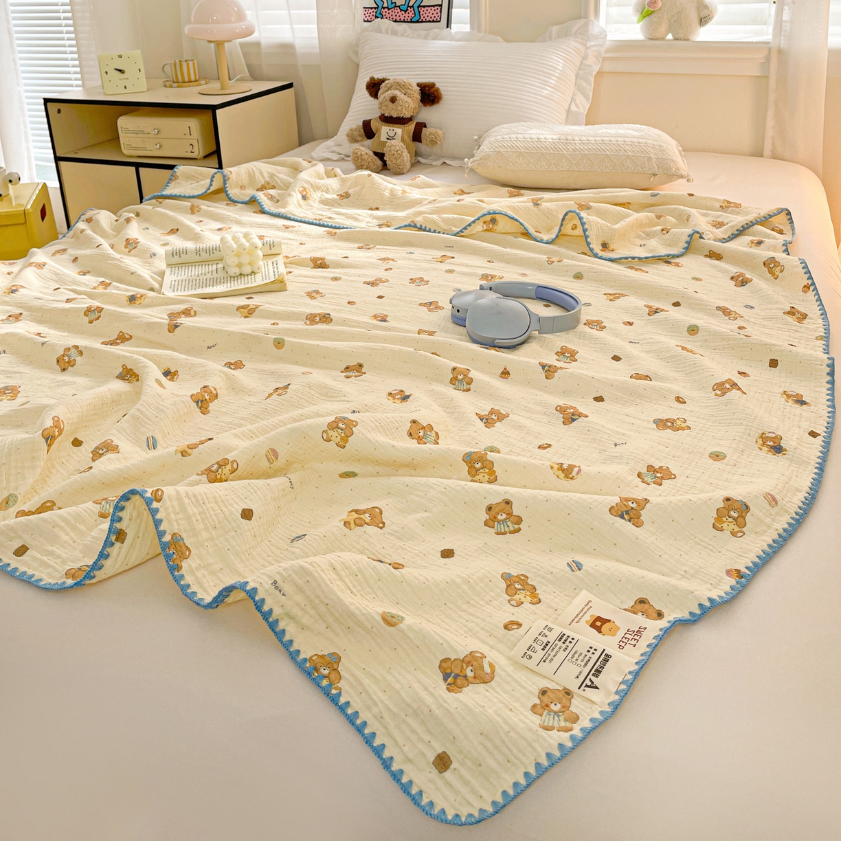 91家纺网 家纺一手货源 找家纺 优被业 2026新款A类全棉双层纱布毯夏被毯盖毯婴儿包被 抱抱熊