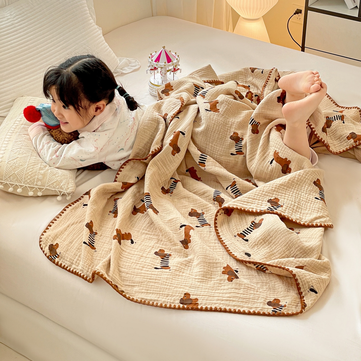 91家纺网 家纺一手货源 找家纺 优被业 2026新款A类全棉双层纱布毯夏被毯盖毯婴儿包被 腊肠狗