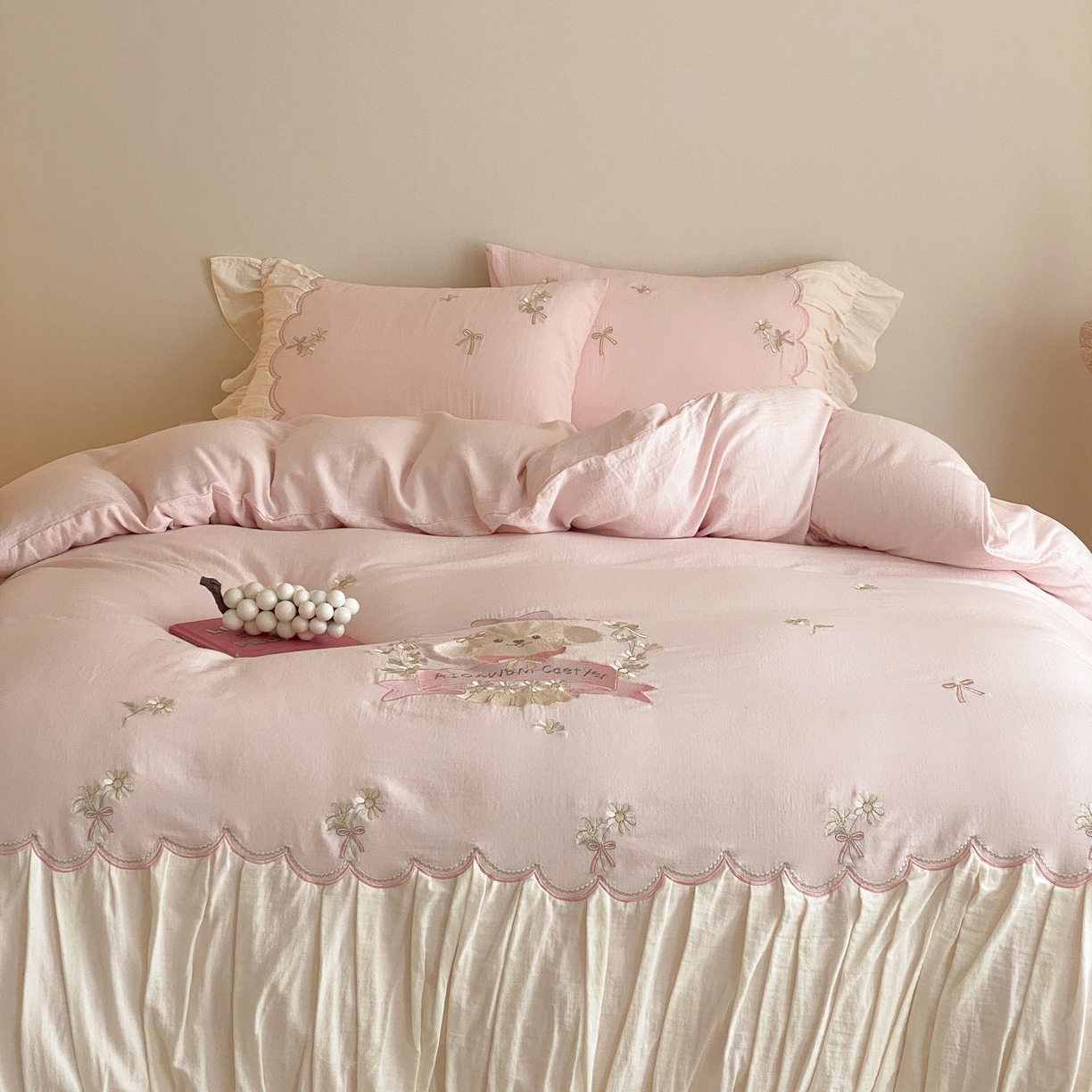 91家纺网 家纺一手货源 找家纺 （总）曼布缇 2026新款A类双层纱全棉纯棉工艺款四件套-萌贝尔