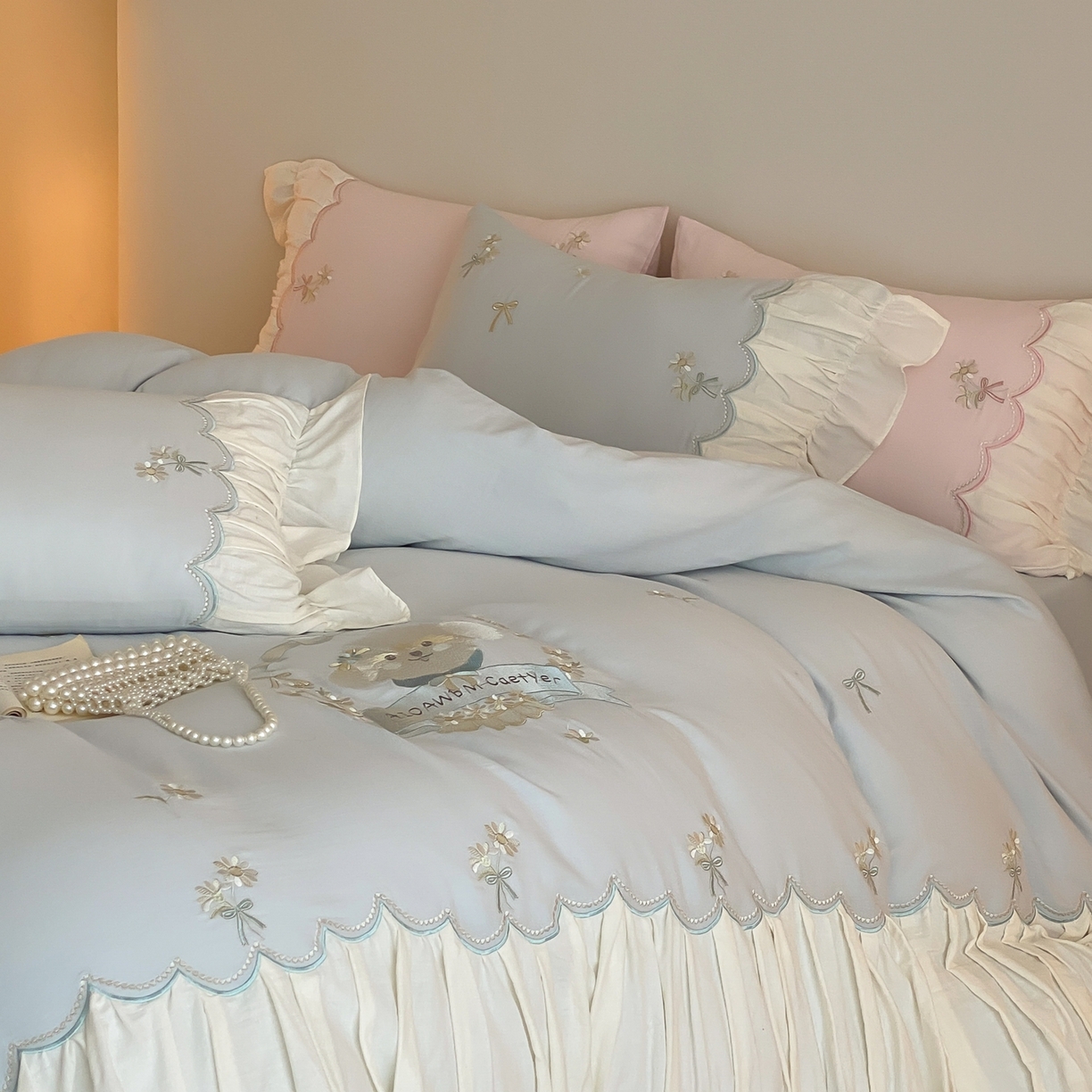 91家纺网 家纺一手货源 找家纺 曼布缇 2026新款A类双层纱全棉纯棉工艺款四件套-萌贝尔 萌贝尔-蓝