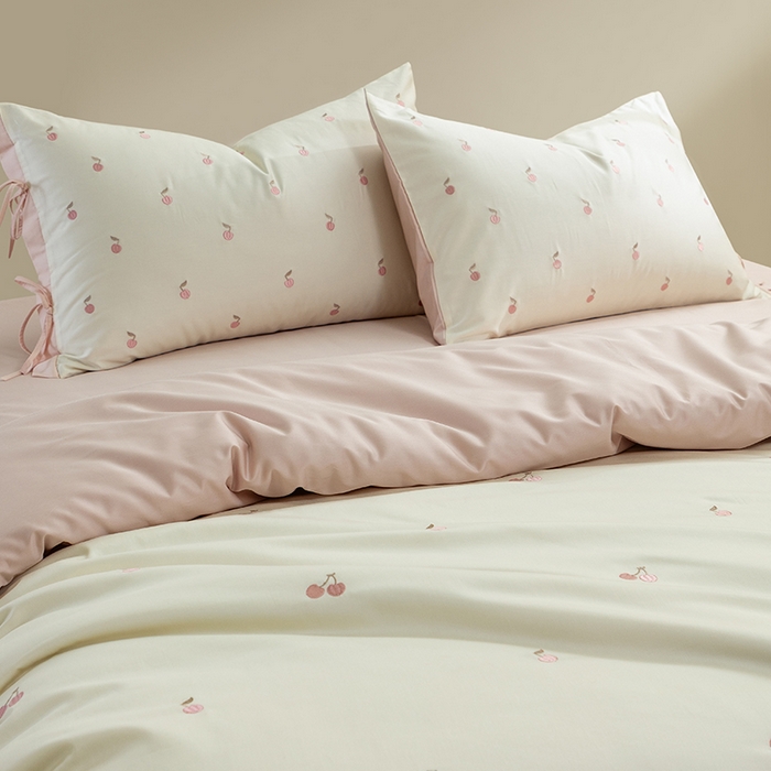 91家纺网 家纺一手货源 找家纺 618家纺 2026新款A类 50S-100 支全长绒棉棉纯棉绣花四件套樱舞清风系列 樱舞清风-粉