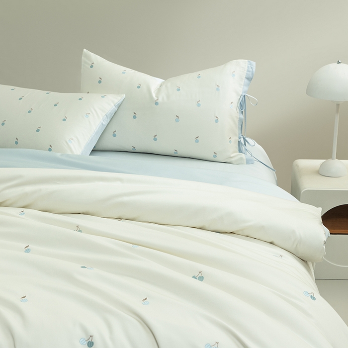 91家纺网 家纺一手货源 找家纺 618家纺 2026新款A类 50S-100 支全长绒棉棉纯棉绣花四件套樱舞清风系列 樱舞清风-蓝