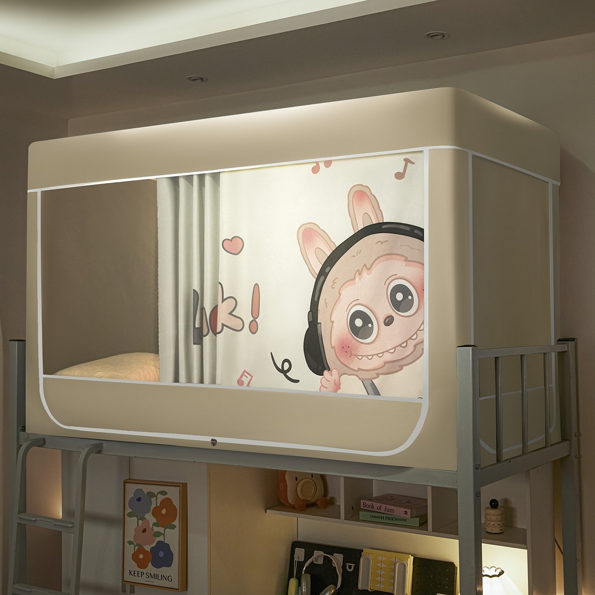 91家纺网 家纺一手货源 找家纺 （总）初心家纺 2026新款99%五面遮光加厚涂层遮光大版数码印花带靠墙帘卡通学生蚊帐