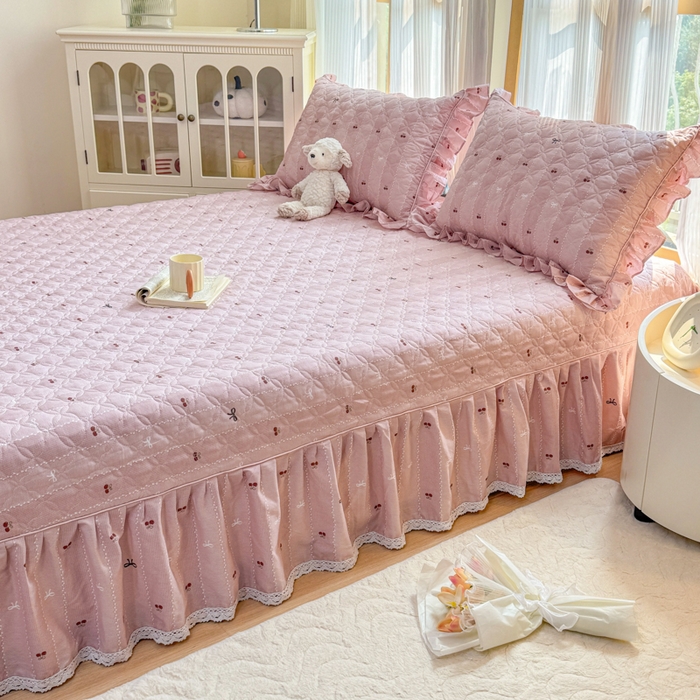 91家纺网 家纺一手货源 找家纺 （总）爱妮玖玖 2026新款全棉纯棉印花蕾丝小花边夹棉床盖四件套