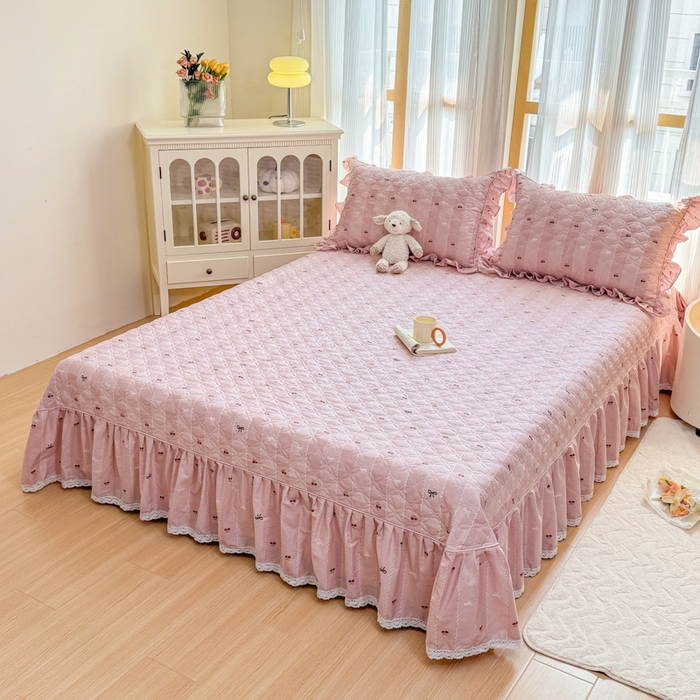 91家纺网 家纺一手货源 找家纺 （总）爱妮玖玖 2026新款全棉纯棉印花蕾丝小花边夹棉床盖四件套