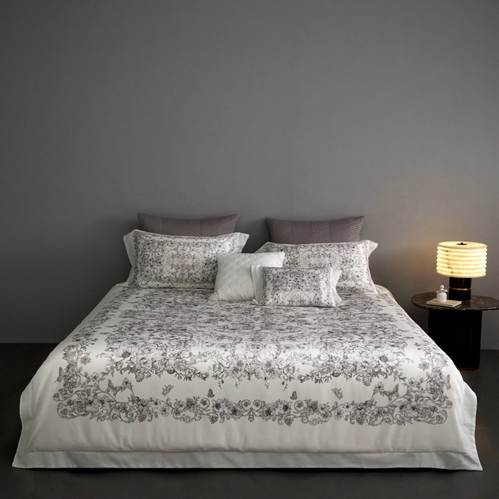 91家纺网 家纺一手货源 找家纺 金奇达家纺 2026新款【茧养·丝光缎】四件套-柏林花事【（会员减40元）标准号全网控价（折后券后）不低于299元】 迷迭花园-灰