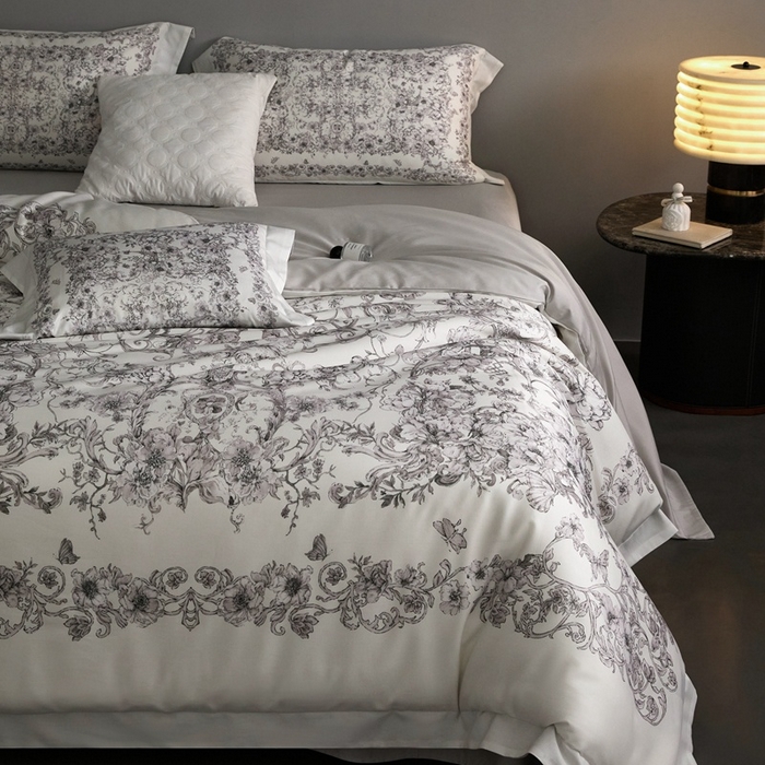 91家纺网 家纺一手货源 找家纺 金奇达家纺 2026新款【茧养·丝光缎】四件套-柏林花事【（会员减40元）标准号全网控价（折后券后）不低于299元】 迷迭花园-灰