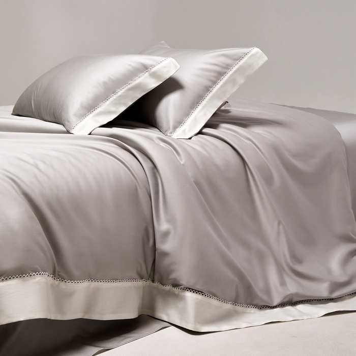 91家纺网 家纺一手货源 找家纺 金奇达家纺 2026新款【茧养·丝光缎】四件套-洛微【标准号全网控价（折后券后）不低于299元（会员减40元）】 洛微-朝暮灰