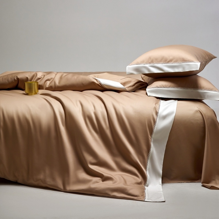 91家纺网 家纺一手货源 找家纺 金奇达家纺 2026新款【茧养·丝光缎】四件套-洛微【标准号全网控价（折后券后）不低于299元（会员减40元）】 洛微- 香槟金