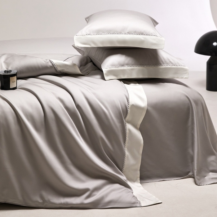 91家纺网 家纺一手货源 找家纺 金奇达家纺 2026新款【茧养·丝光缎】四件套-洛微【标准号全网控价（折后券后）不低于299元（会员减40元）】 洛微-朝暮灰