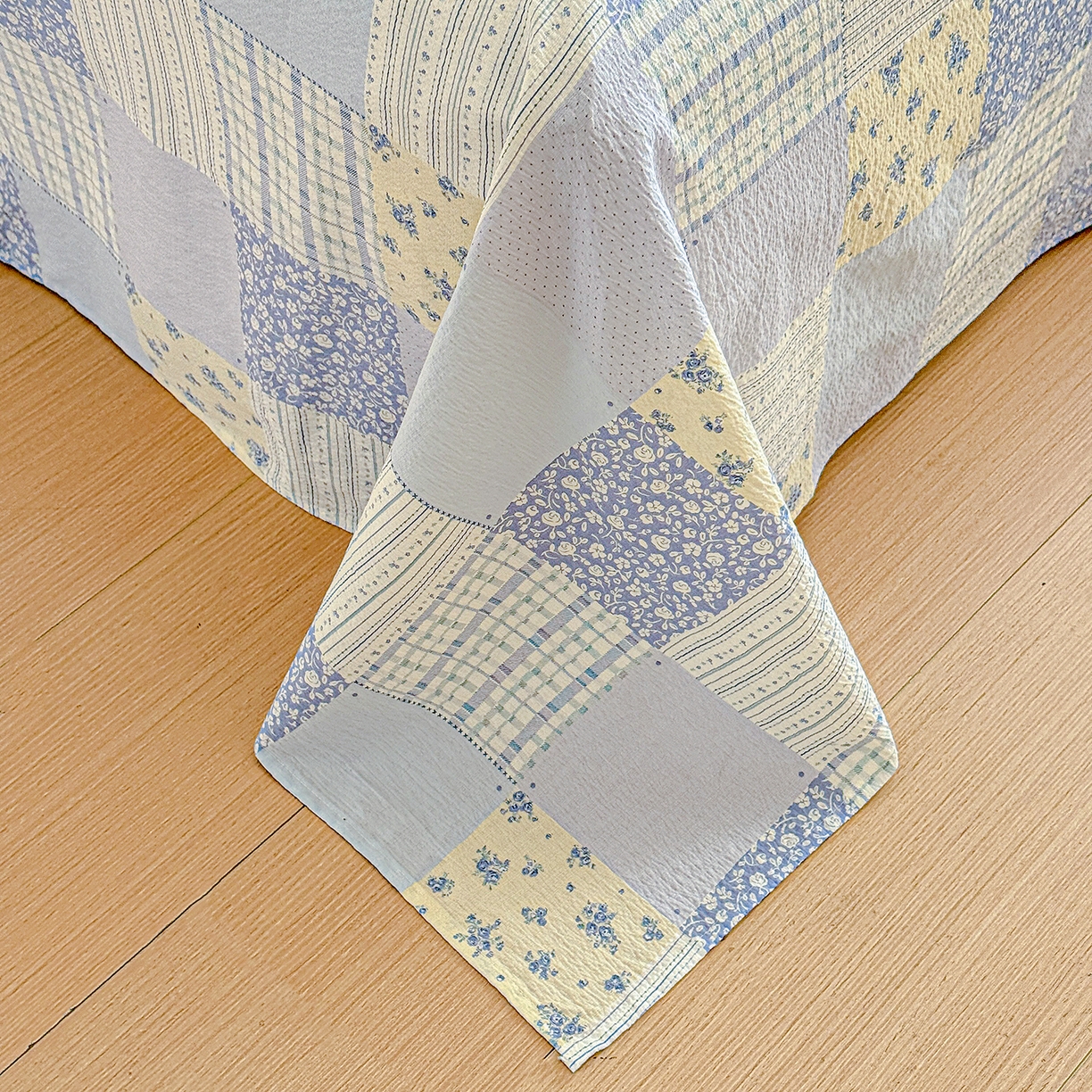 91家纺网 家纺一手货源 找家纺 仟人梦 2026新款云感双层纱印花单床单-叠拍图 半亩花田