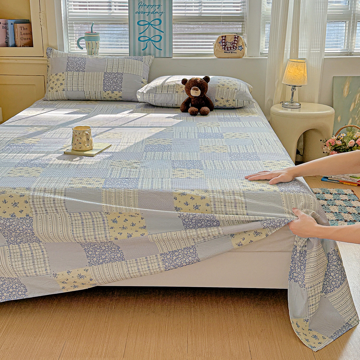 91家纺网 家纺一手货源 找家纺 仟人梦 2026新款云感双层纱印花单床单-叠拍图 半亩花田