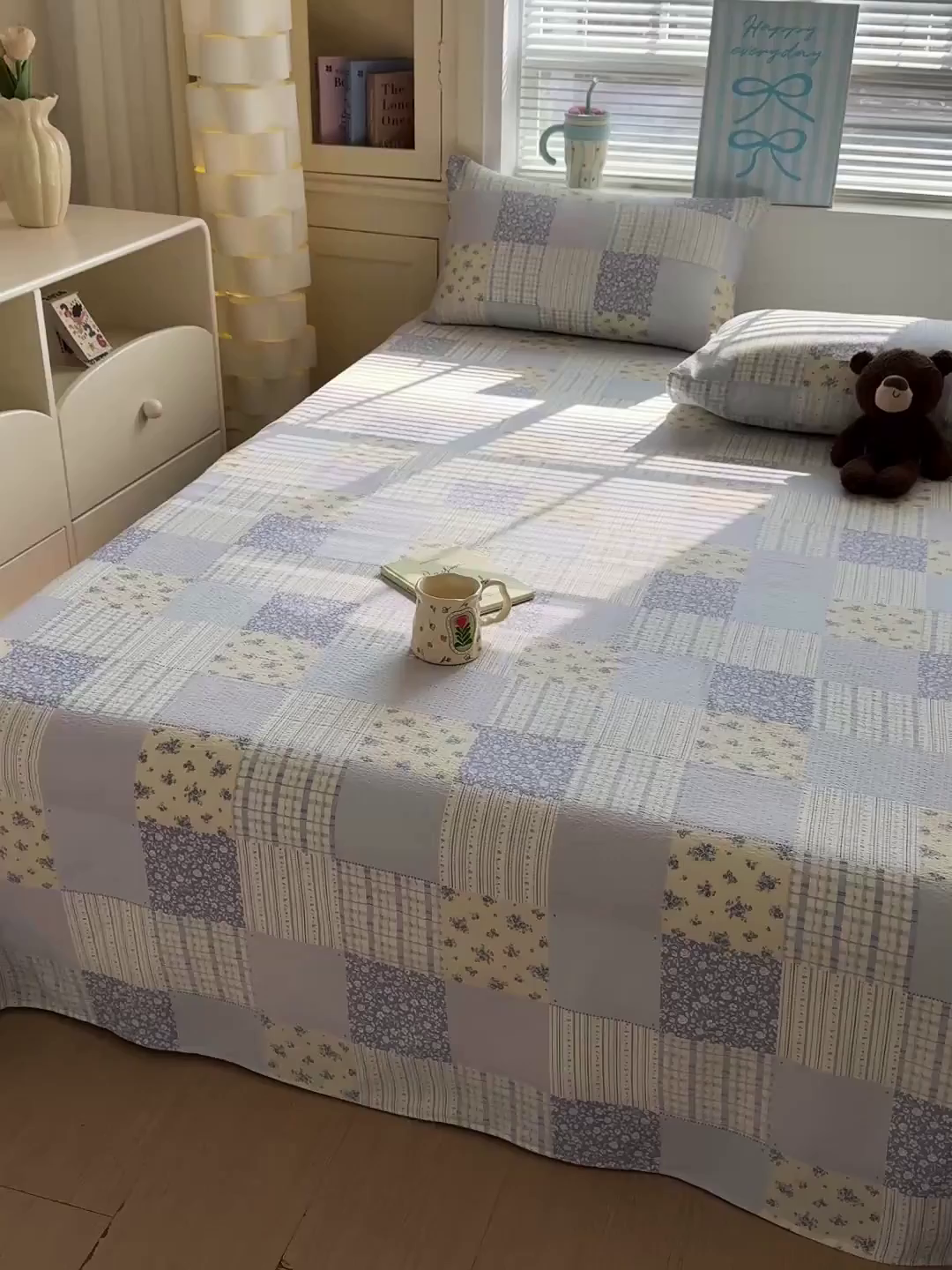 91家纺网 家纺一手货源 找家纺 仟人梦 2026新款云感双层纱印花单床单-叠拍图 半亩花田