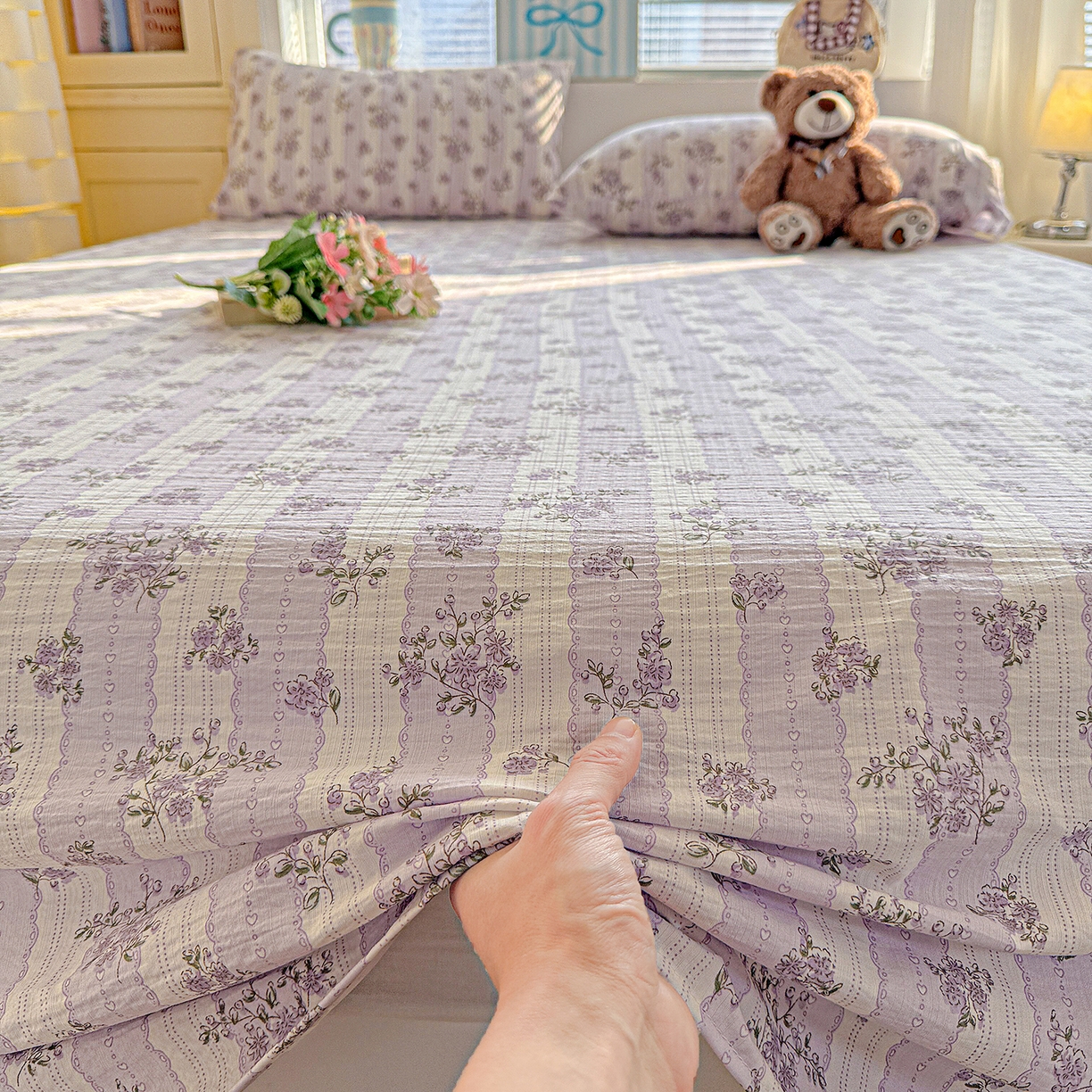 91家纺网 家纺一手货源 找家纺 仟人梦 2026新款云感双层纱印花单床单-叠拍图 半暖时光-紫