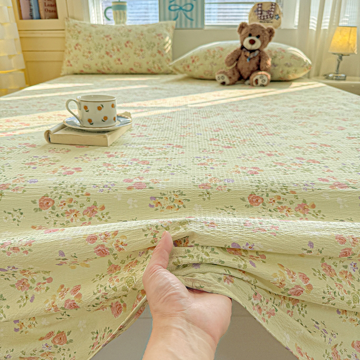 91家纺网 家纺一手货源 找家纺 仟人梦 2026新款云感双层纱印花单床单-叠拍图 半夏